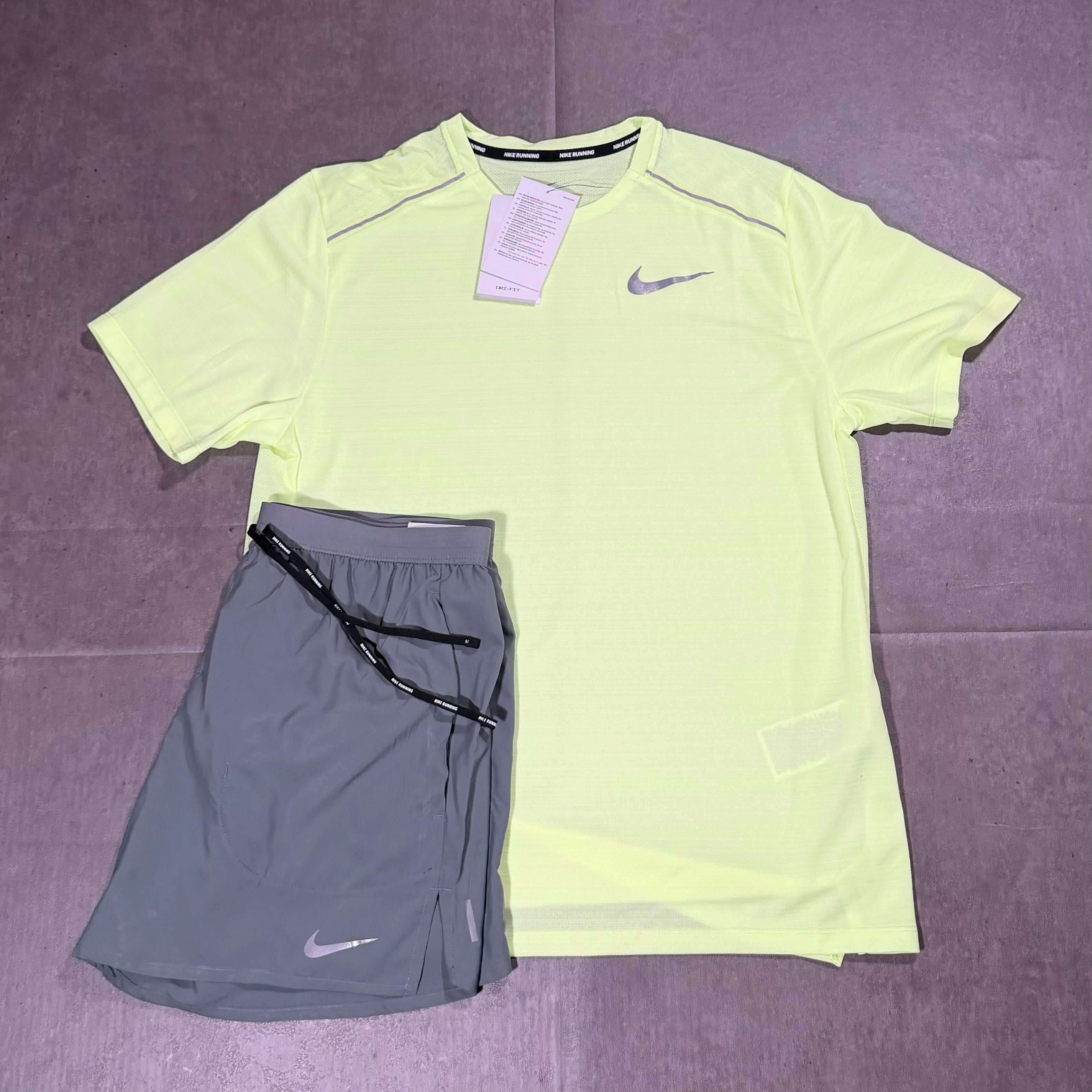 Nike - Vapour Green Miler / Grey Flex Stride Set